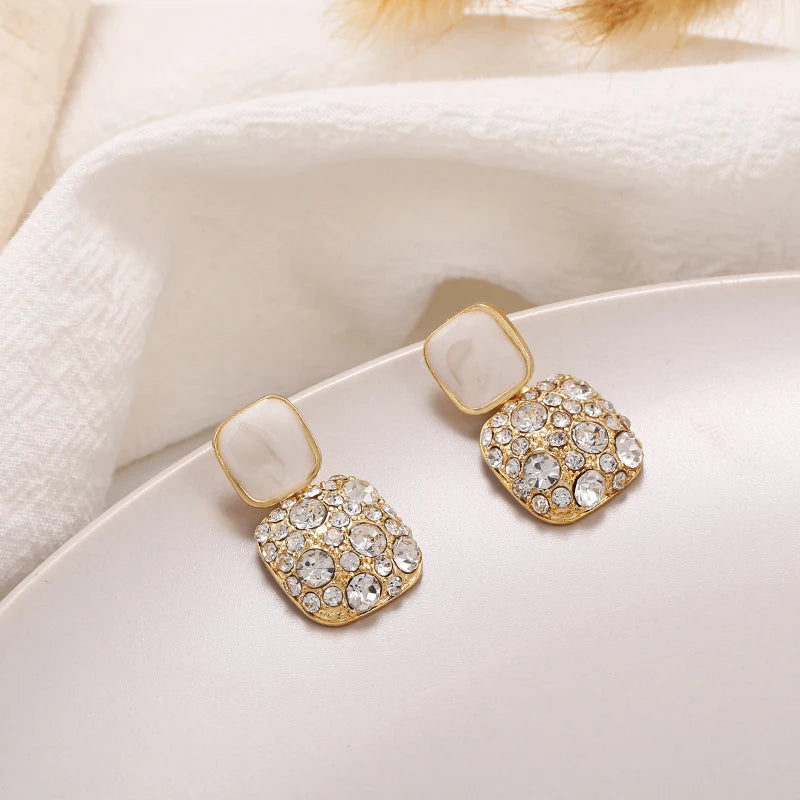 Nuevos pendientes geométricos de cristal brillante púrpura Vintage para mujer, pendientes de gota finos y encantadores, joyerÃa