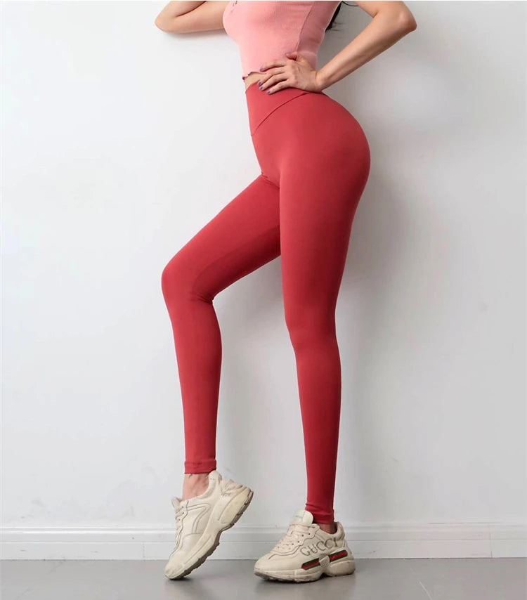 Pantalones de Yoga con fruncido en el trasero para mujer, mallas deportivas de tela con sensación desnuda para gimnasio, pantalones de entrenamiento para Fitness de cintura alta, medias elásticas de realce