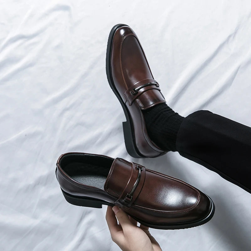 Mocasines casuales clásicos para hombre, zapatos de conducción, moda masculina, zapatos cómodos de cuero para boda, zapatos de vestir negros de negocios