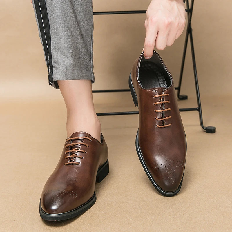 Zapatos de cuero de lujo para hombre, zapatos de alta calidad a la moda Oxford, zapatos de vestir de boda para hombre, zapatos de cuero 2024, zapatos de oficina para caballero