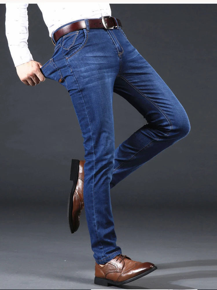 Nuevos pantalones ligeros de lujo elásticos ajustados para hombre, cómodos y suaves pantalones vaqueros informales rectos a la moda de negocios, ropa de marca masculina