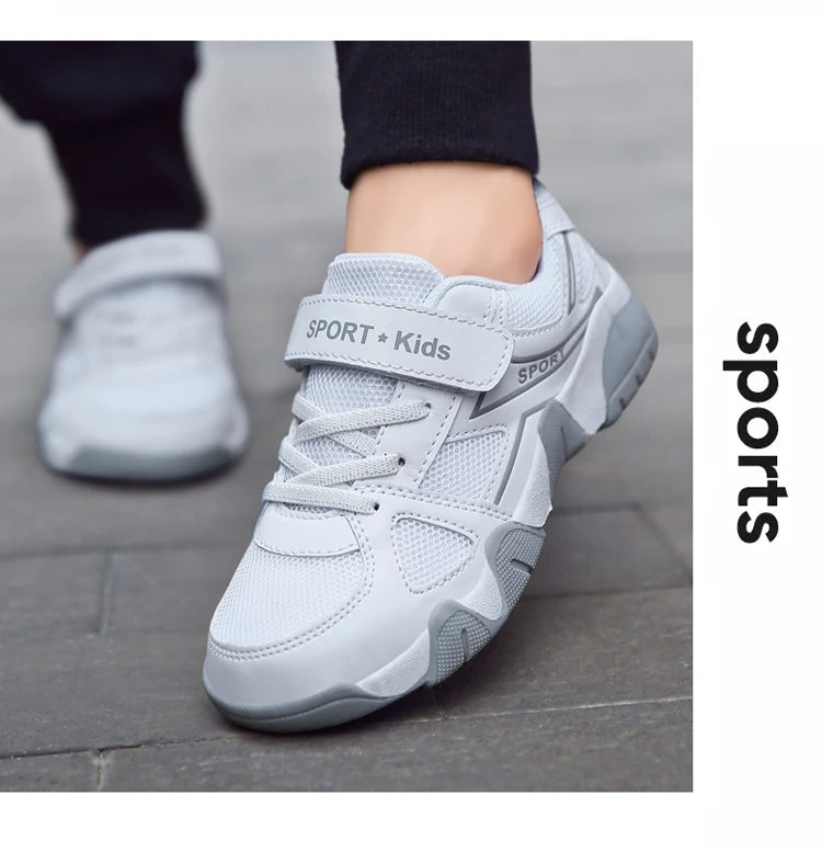 Zapatos blancos transpirables para caminar para niños, zapatillas informales de malla de verano para niños, tenis deportivos al aire libre antideslizantes
