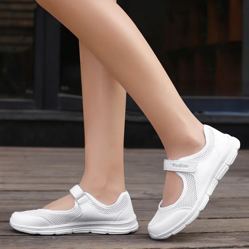 Zapatos vulcanizados transpirables para mujer, zapatillas de deporte de malla transpirable a la moda, zapatos de trabajo informales para caminar, color blanco