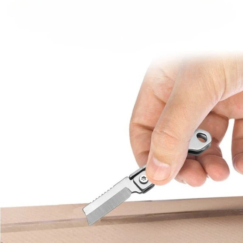 Suministros para acampar al aire libre, cuchillo plegable de acero inoxidable, Mini llavero de cabeza cuadrada, colgante, cuchillo de bolsillo portátil, herramientas de senderismo, 1 ud.