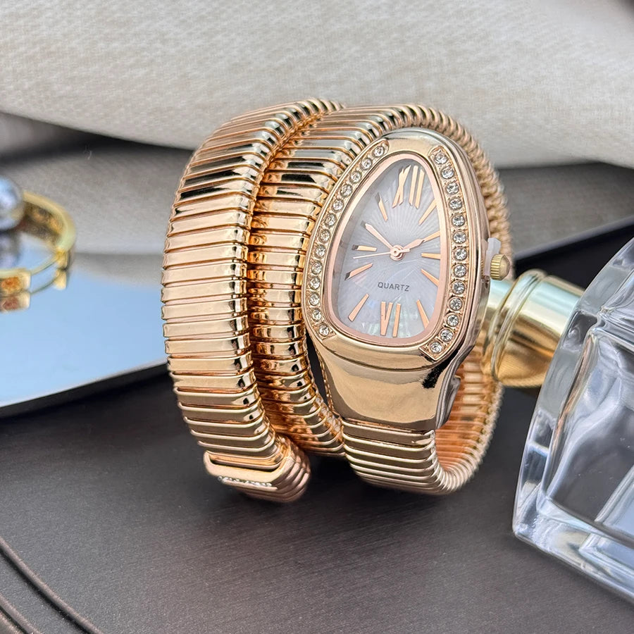 Reloj de aleación serpentina de alta calidad a la moda para mujer con caja de diamantes Reloj de pulsera de cuarzo de alta calidad estilo famoso