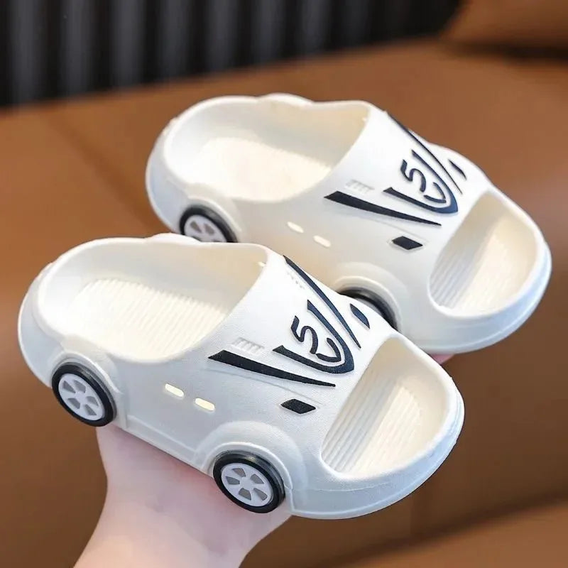Zapatillas luminosas para niños, zapatos de verano para interiores con dibujos de coches para niñas, zapatos de playa suaves antideslizantes para niños, zapatillas LED de moda para exteriores para niños