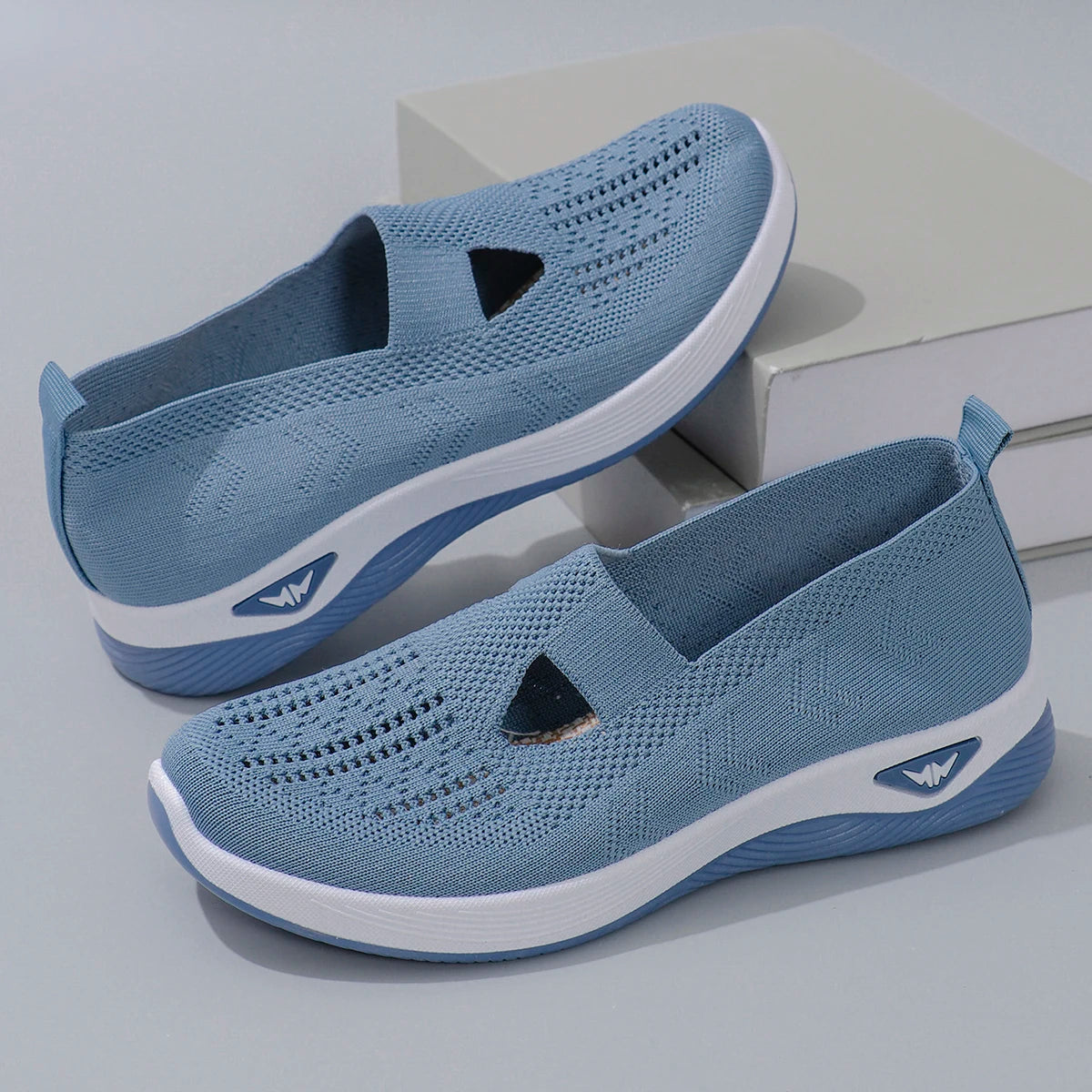 Nuevos zapatos deportivos de primavera para mujer, zapatos deportivos informales a la moda, transpirables, ligeros, antideslizantes, resistentes al desgaste, zapatos planos