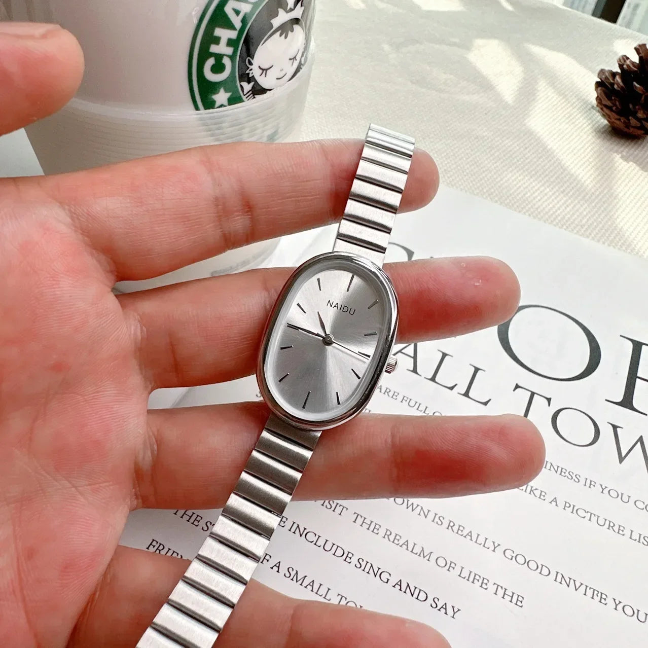 Reloj de cuarzo de lujo a la moda para mujer, reloj de pulsera ovalado de acero inoxidable con esfera pequeña y correa de bambú para chica y estudiante, reloj Dropshipping