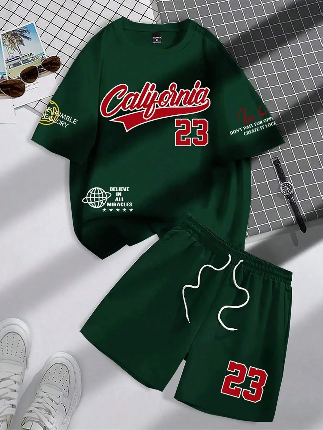 NOVEDAD DE VERANO 2025, traje de tendencia para hombre, conjunto de manga corta con cuello redondo, camiseta y pantalones cortos con cuello redondo y estampado alfanumérico personalizado a la moda