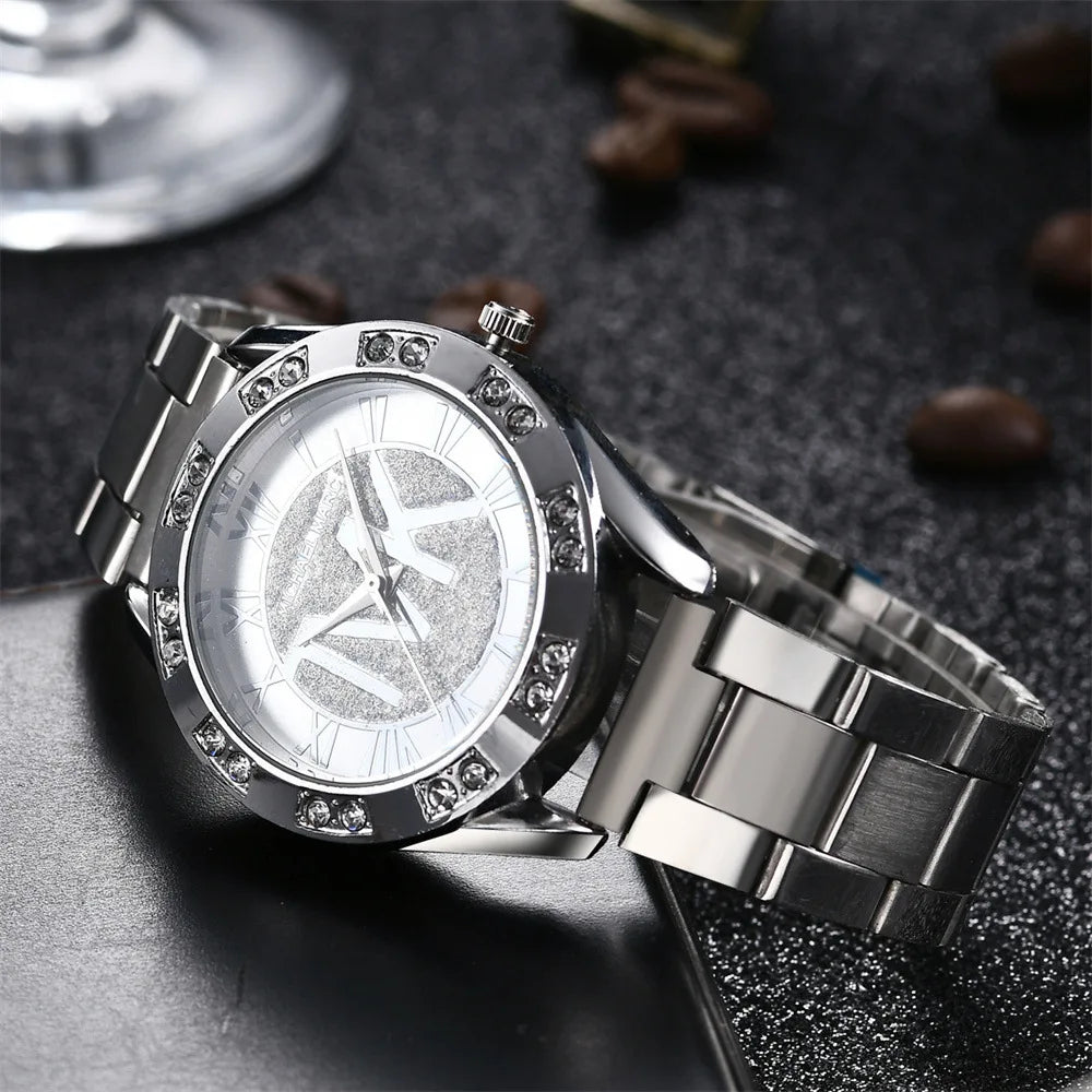 UTHAI-reloj de cuarzo con diamantes para mujer y hombre, pulsera de acero inoxidable con logotipo TVK, dorado, a la moda