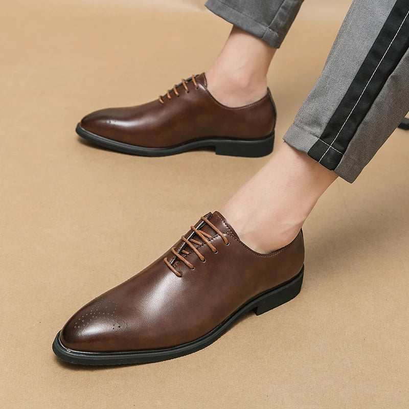 Zapatos de cuero de lujo para hombre, zapatos de alta calidad a la moda Oxford, zapatos de vestir de boda para hombre, zapatos de cuero 2024, zapatos de oficina para caballero