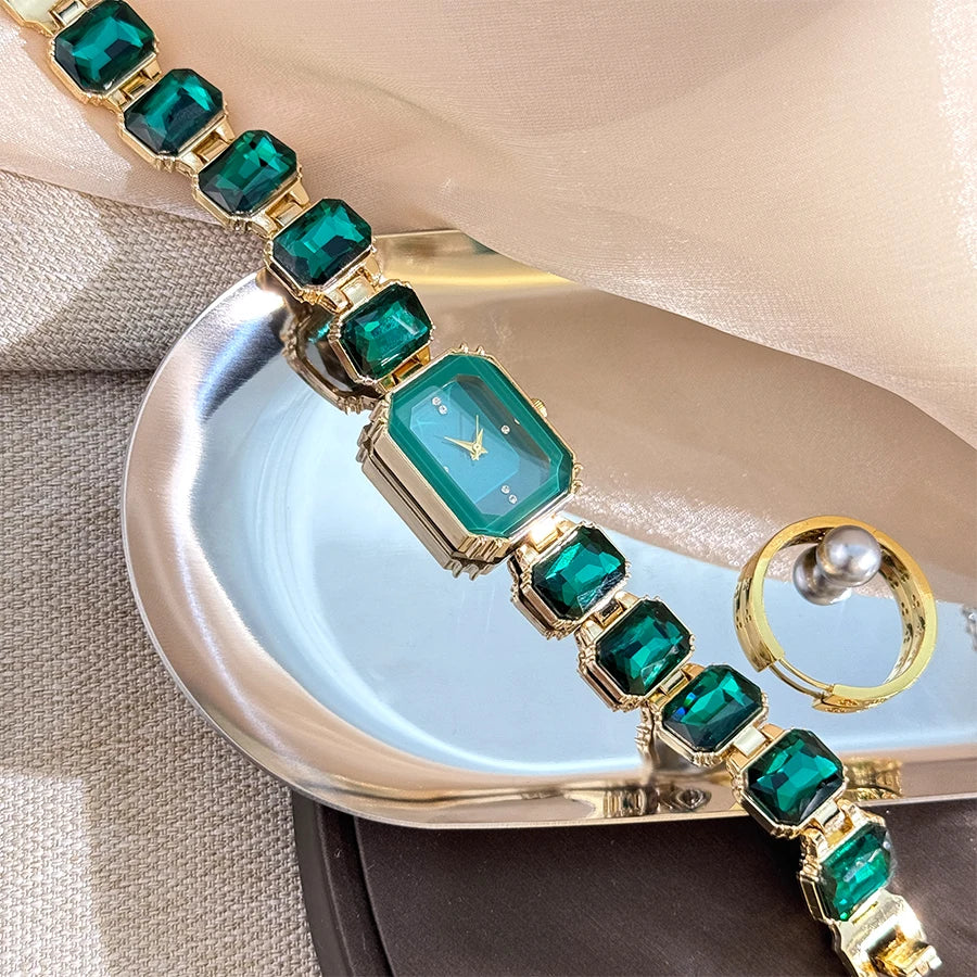 Reloj de mujer de estilo europeo y americano con cadena de diamantes de imitación de sección grande, caja rectangular de color, esfera de diamantes de imitación