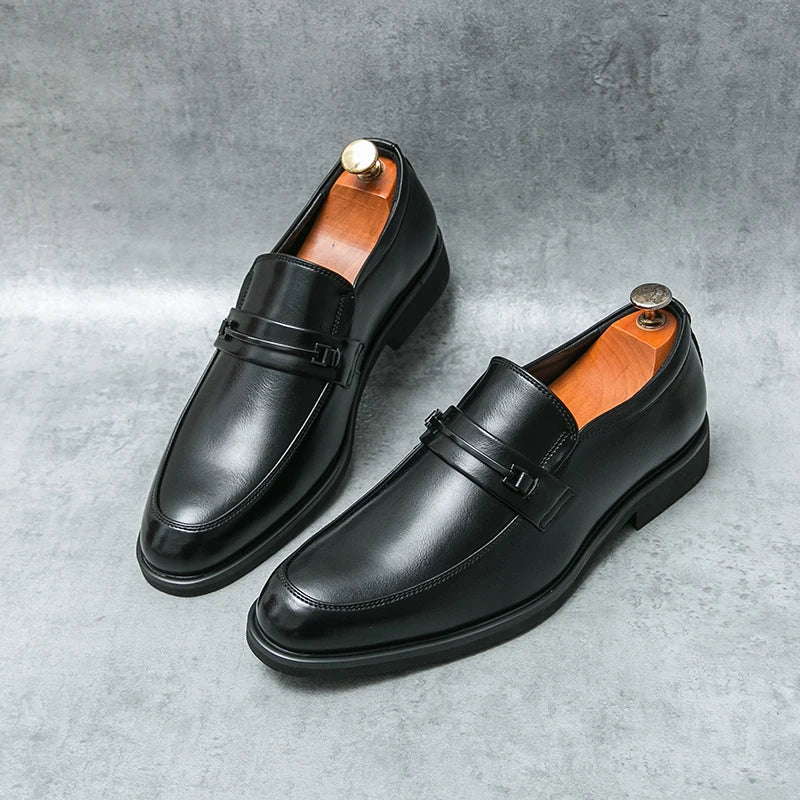 Mocasines casuales clásicos para hombre, zapatos de conducción, moda masculina, zapatos cómodos de cuero para boda, zapatos de vestir negros de negocios