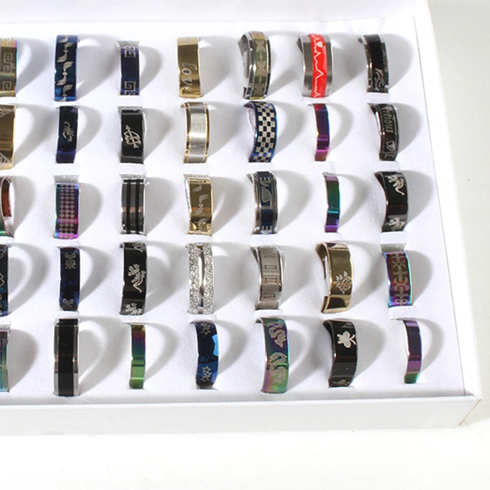 50 unids/lote anillos de acero inoxidable para hombre y mujer joyerÃÂa de moda anillos de estilo diferente regalo de fiesta anillos de boda estilo mixto