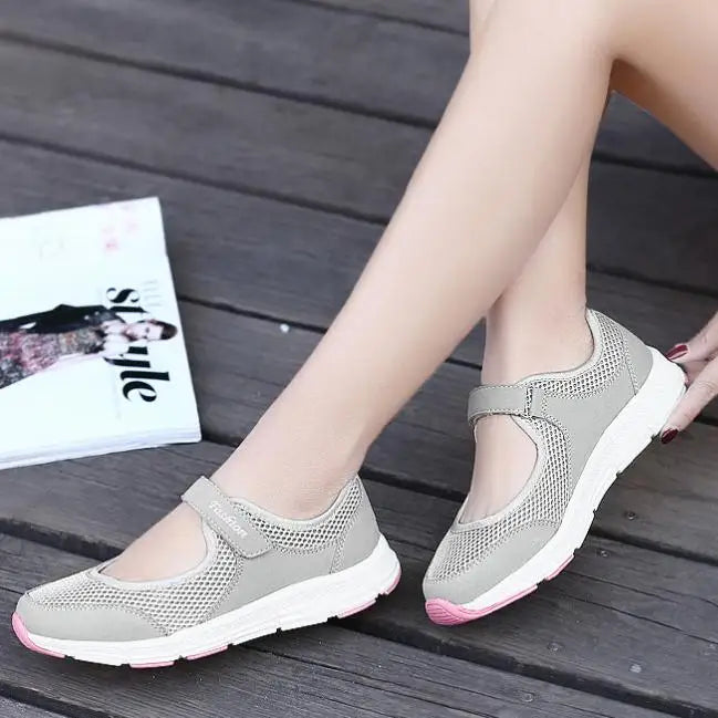 Zapatos vulcanizados transpirables para mujer, zapatillas de deporte de malla transpirable a la moda, zapatos de trabajo informales para caminar, color blanco