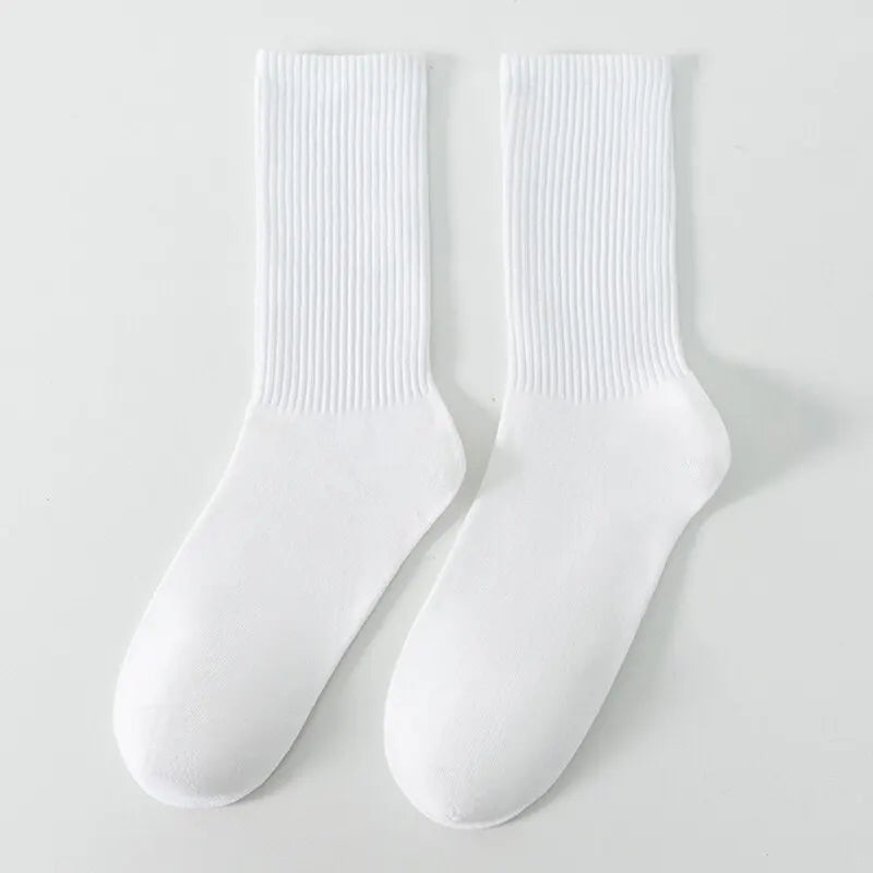6/12 pares de calcetines de tubo medio para hombre Color sólido en blanco y negro ropa de calle Harajuku moda calcetines transpirables e informales