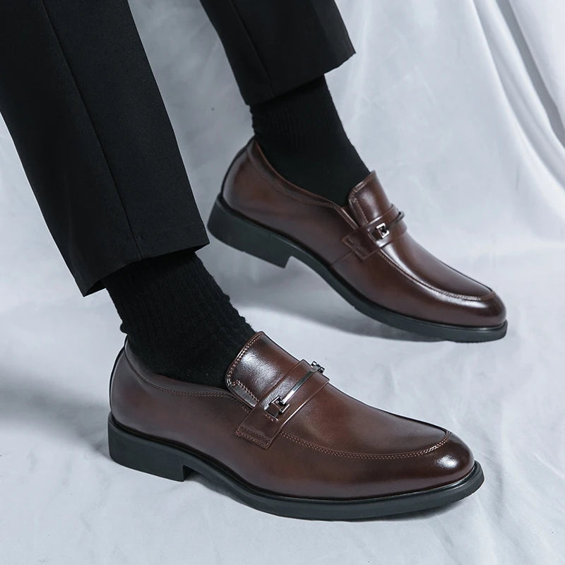 Mocasines casuales clásicos para hombre, zapatos de conducción, moda masculina, zapatos cómodos de cuero para boda, zapatos de vestir negros de negocios