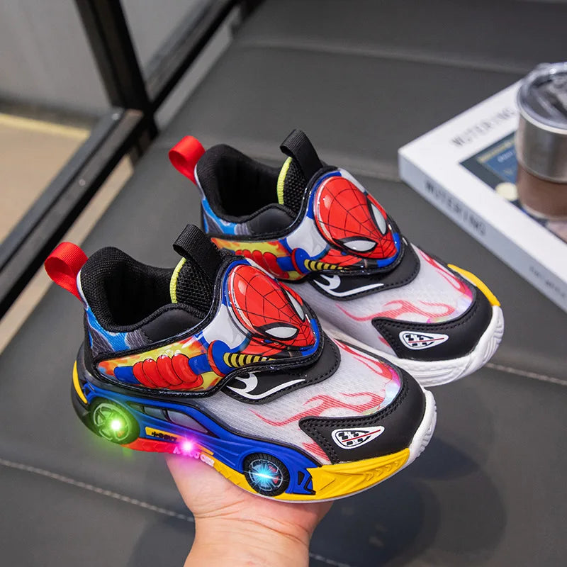 Zapatos para niños, zapatillas de deporte de Spiderman con luces LED de dibujos animados a la moda para niños, zapatos deportivos antideslizantes transpirables para estudiantes, talla 26-35