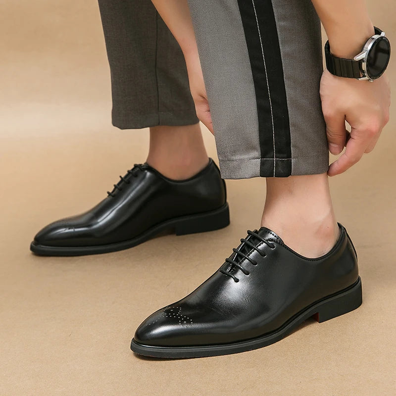 Zapatos de cuero de lujo para hombre, zapatos de alta calidad a la moda Oxford, zapatos de vestir de boda para hombre, zapatos de cuero 2024, zapatos de oficina para caballero