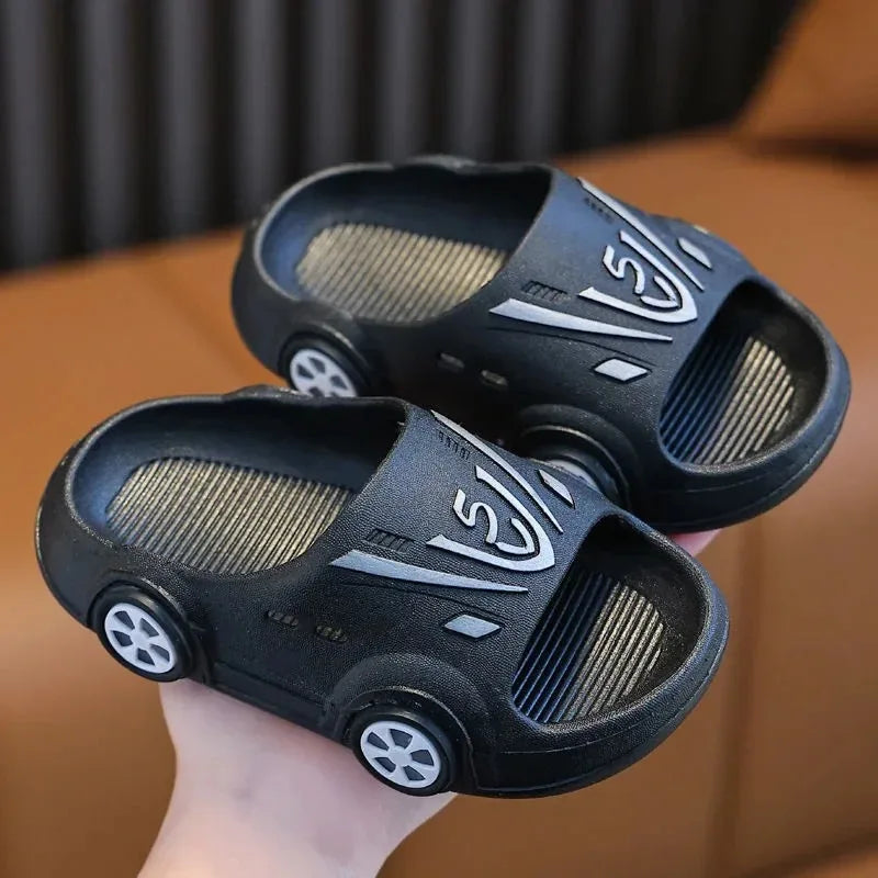 Zapatillas luminosas para niños, zapatos de verano para interiores con dibujos de coches para niñas, zapatos de playa suaves antideslizantes para niños, zapatillas LED de moda para exteriores para niños