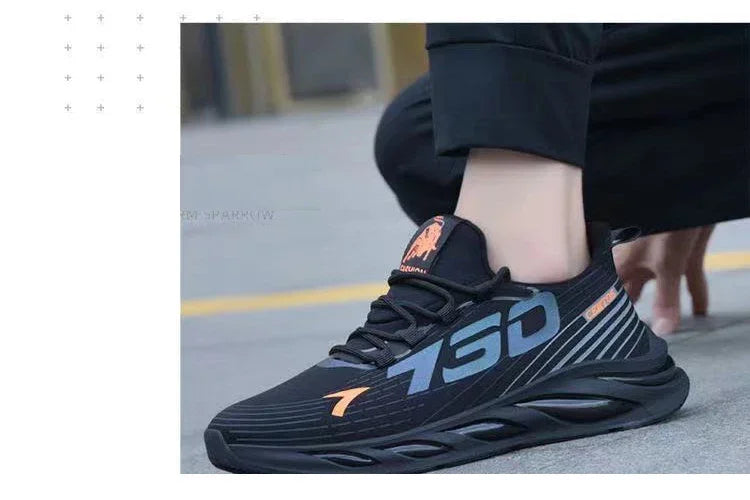 Zapatos deportivos informales de malla ligera para hombre, zapatillas transpirables de verano para correr, suela suave a la moda, cómodas zapatillas antideslizantes para hombre