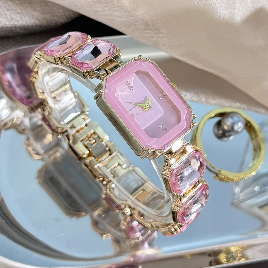 Reloj de mujer de estilo europeo y americano con cadena de diamantes de imitación de sección grande, caja rectangular de color, esfera de diamantes de imitación