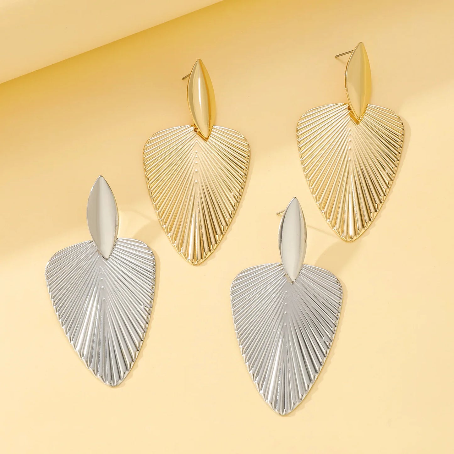 Pendientes grandes con colgante de hoja texturizada de Metal avanzado para mujer, joyerÃa de fiesta de moda exagerada, pendiente de gota geométrico de Color dorado