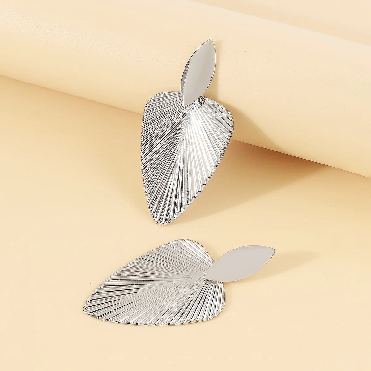 Pendientes grandes con colgante de hoja texturizada de Metal avanzado para mujer, joyerÃa de fiesta de moda exagerada, pendiente de gota geométrico de Color dorado