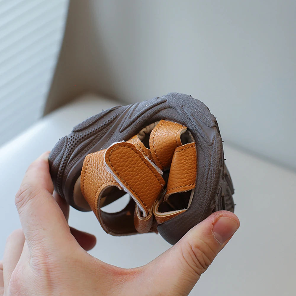 Sandalias deportivas de verano para niños, sandalias Vintage de cuero PU para niño, sandalias antideslizantes de suela blanda para chico, zapatos de verano a la moda