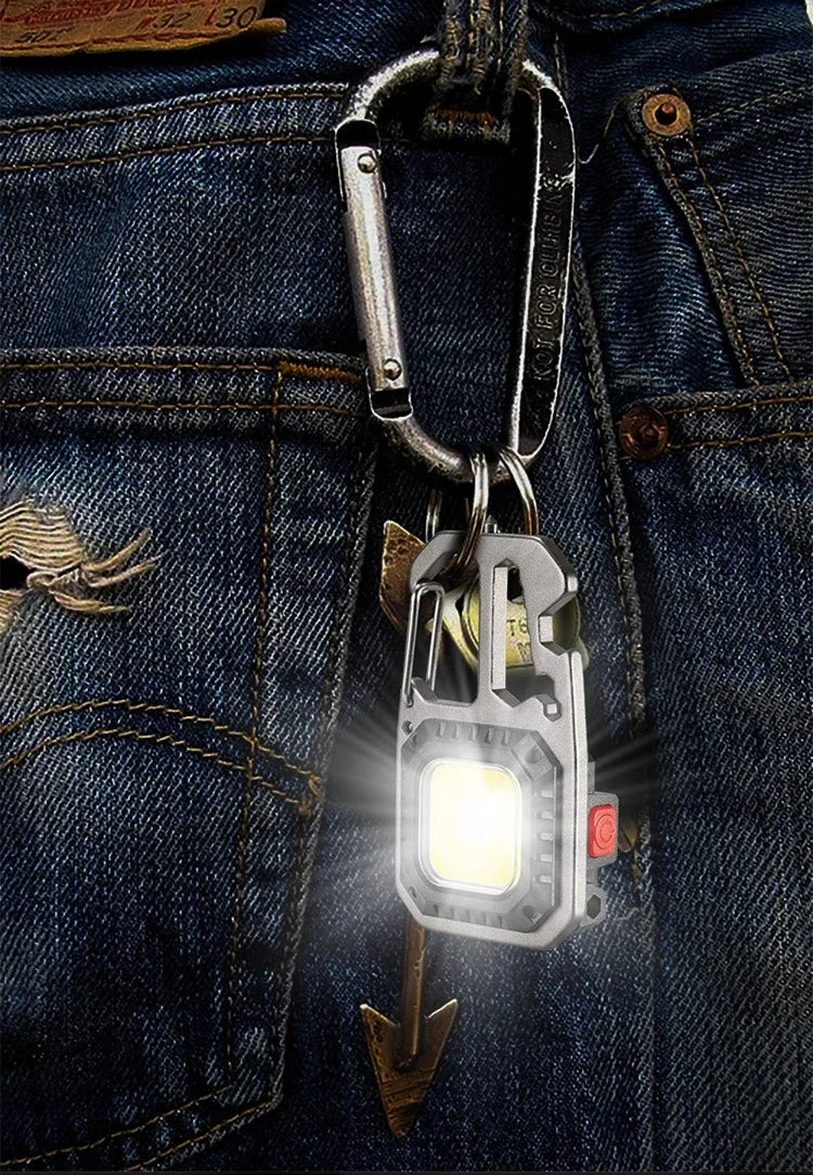 Luz de trabajo con llavero COB con pantalla de batería, luz LED portátil recargable de 8 modos de alto lúmenes para acampar, senderismo y correr