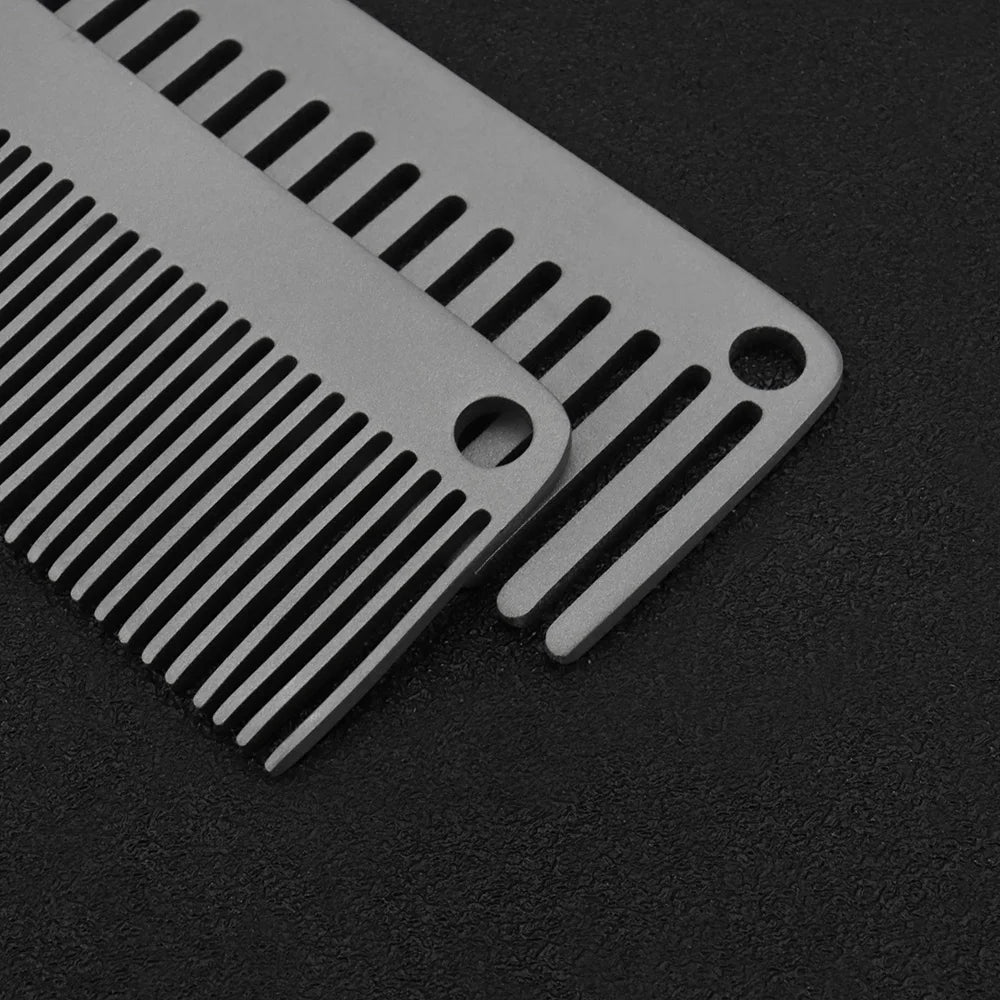 Peine pequeño de aleación de titanio, peines portátiles, llavero para acampar, accesorios, herramienta pequeña para exteriores