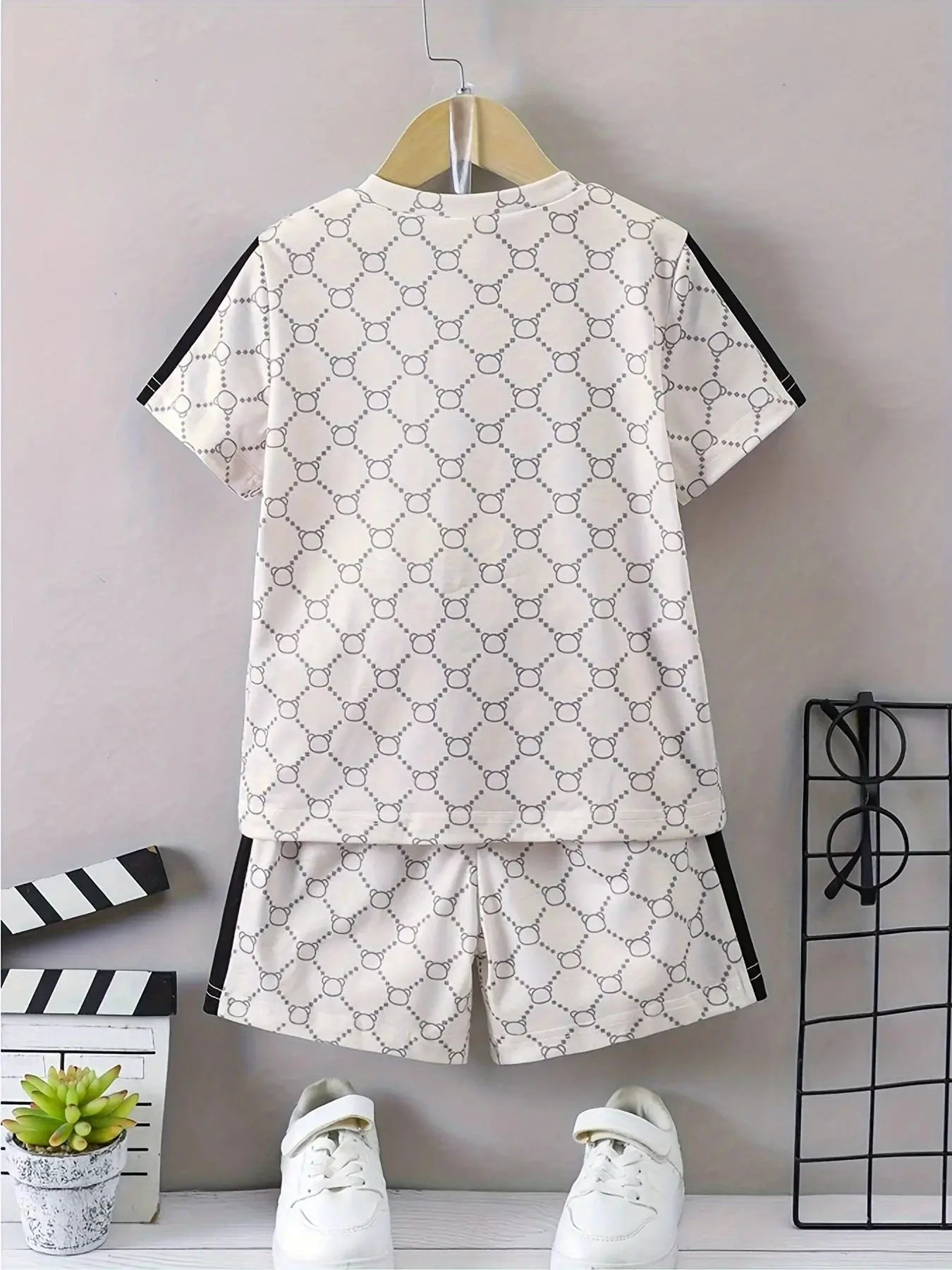 2025 Verano Nuevo traje para niños Top y pantalones cortos de verano Ropa deportiva de 2 piezas Jersey para niño fresco Camiseta Cómoda suave transpirable li