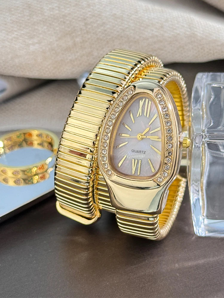 Reloj de aleación serpentina de alta calidad a la moda para mujer con caja de diamantes Reloj de pulsera de cuarzo de alta calidad estilo famoso
