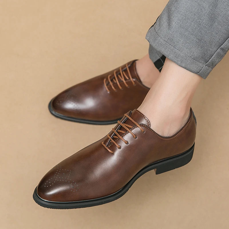 Zapatos de cuero de lujo para hombre, zapatos de alta calidad a la moda Oxford, zapatos de vestir de boda para hombre, zapatos de cuero 2024, zapatos de oficina para caballero
