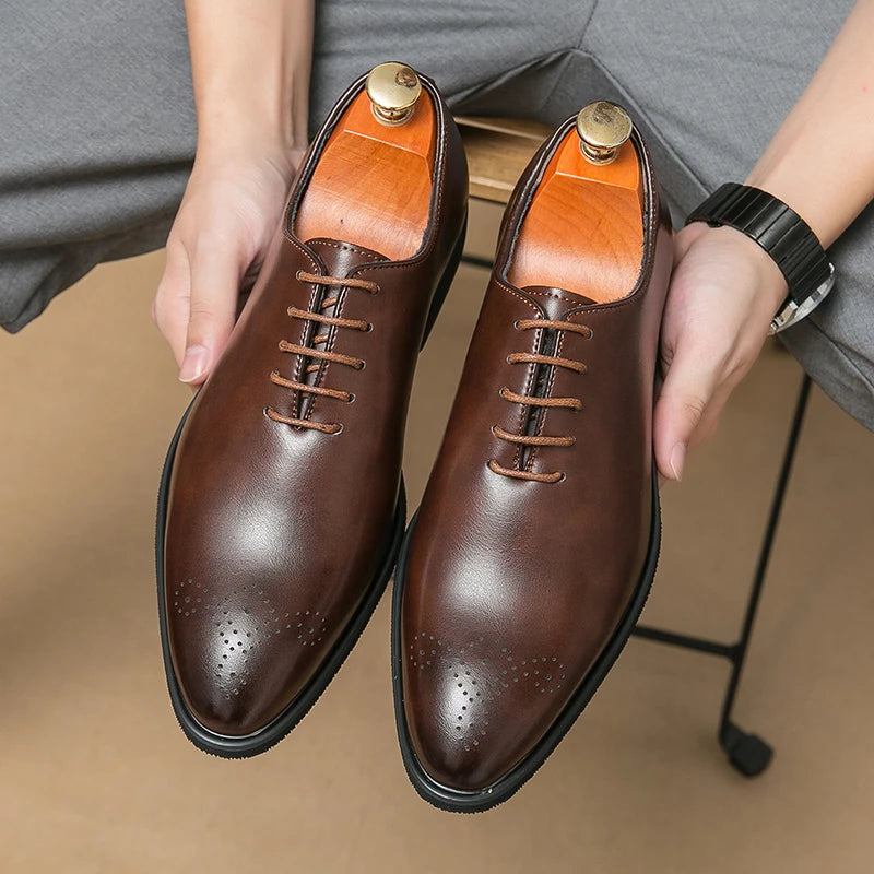 Zapatos de cuero de lujo para hombre, zapatos de alta calidad a la moda Oxford, zapatos de vestir de boda para hombre, zapatos de cuero 2024, zapatos de oficina para caballero