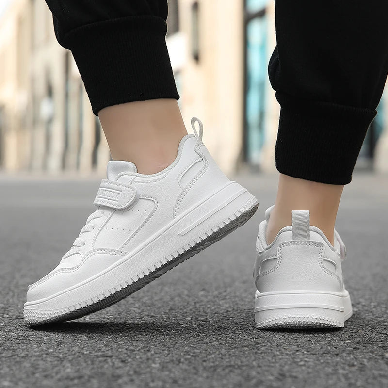 Zapatillas de deporte para niños, zapatos informales de cuero negro, zapatos planos para caminar para estudiantes, calzado deportivo ligero antideslizante para tenis para niñas