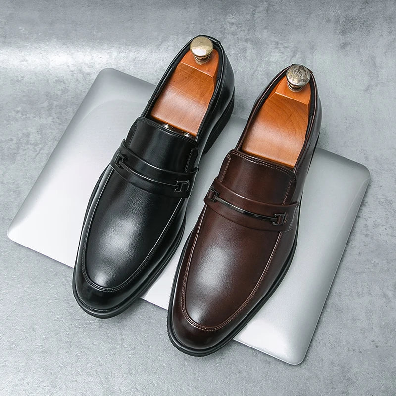 Mocasines casuales clásicos para hombre, zapatos de conducción, moda masculina, zapatos cómodos de cuero para boda, zapatos de vestir negros de negocios