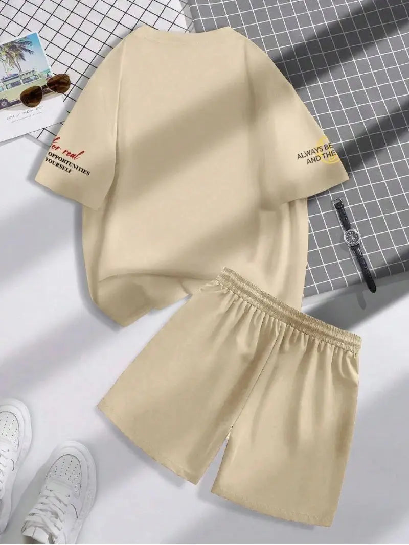 NOVEDAD DE VERANO 2025, traje de tendencia para hombre, conjunto de manga corta con cuello redondo, camiseta y pantalones cortos con cuello redondo y estampado alfanumérico personalizado a la moda