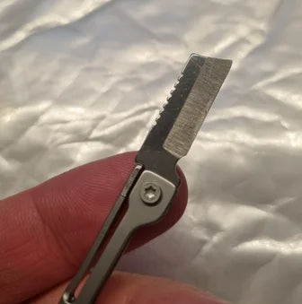 Suministros para acampar al aire libre, cuchillo plegable de acero inoxidable, Mini cuchillo de bolsillo multifunción con cabeza cuadrada, llavero colgante, 1 ud.