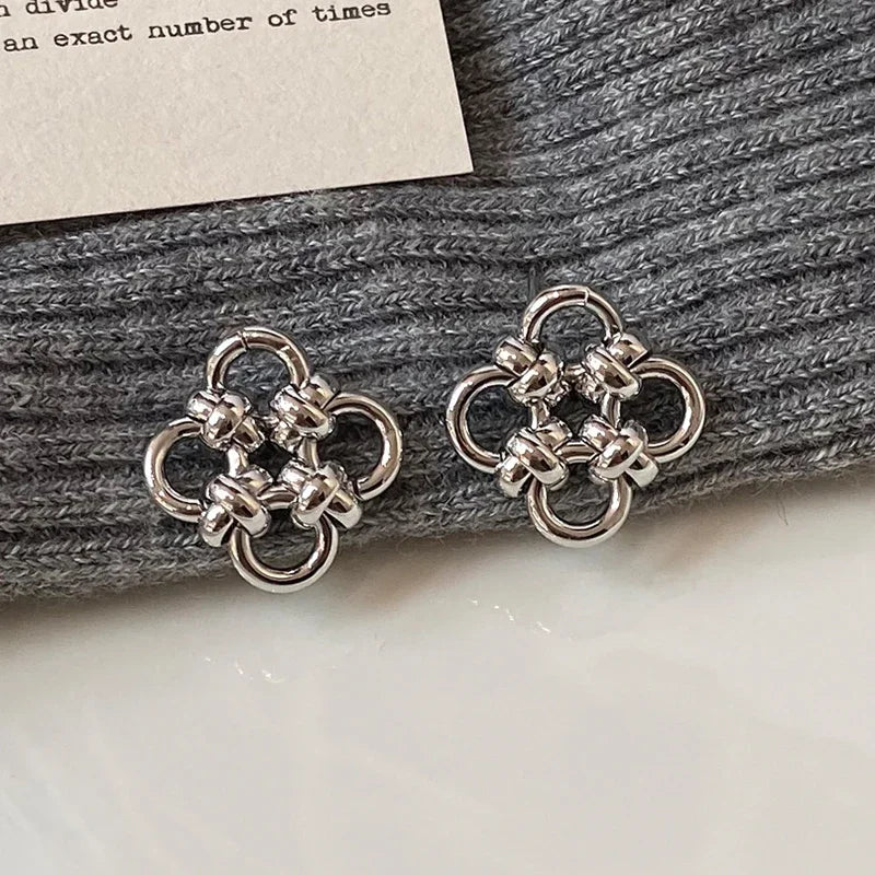 Plata de Ley 925 auténtica pendiente de trébol con nudo hueco de oro de 18K para mujer, joyería fina minimalista, accesorio de planta de moda