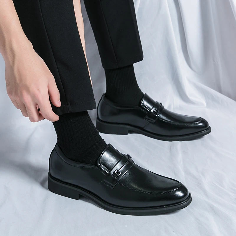 Mocasines casuales clásicos para hombre, zapatos de conducción, moda masculina, zapatos cómodos de cuero para boda, zapatos de vestir negros de negocios