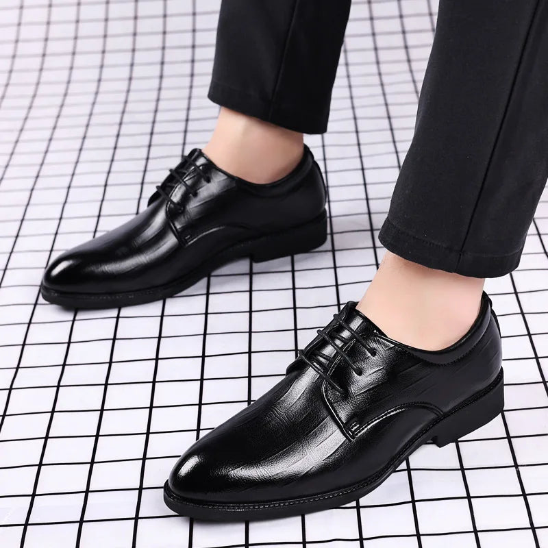 Zapatos de vestir de cuero para hombre, zapatos formales sociales para hombre, zapatos informales de negocios con punta estrecha, zapatos de diseñador de fiesta de lujo para hombre