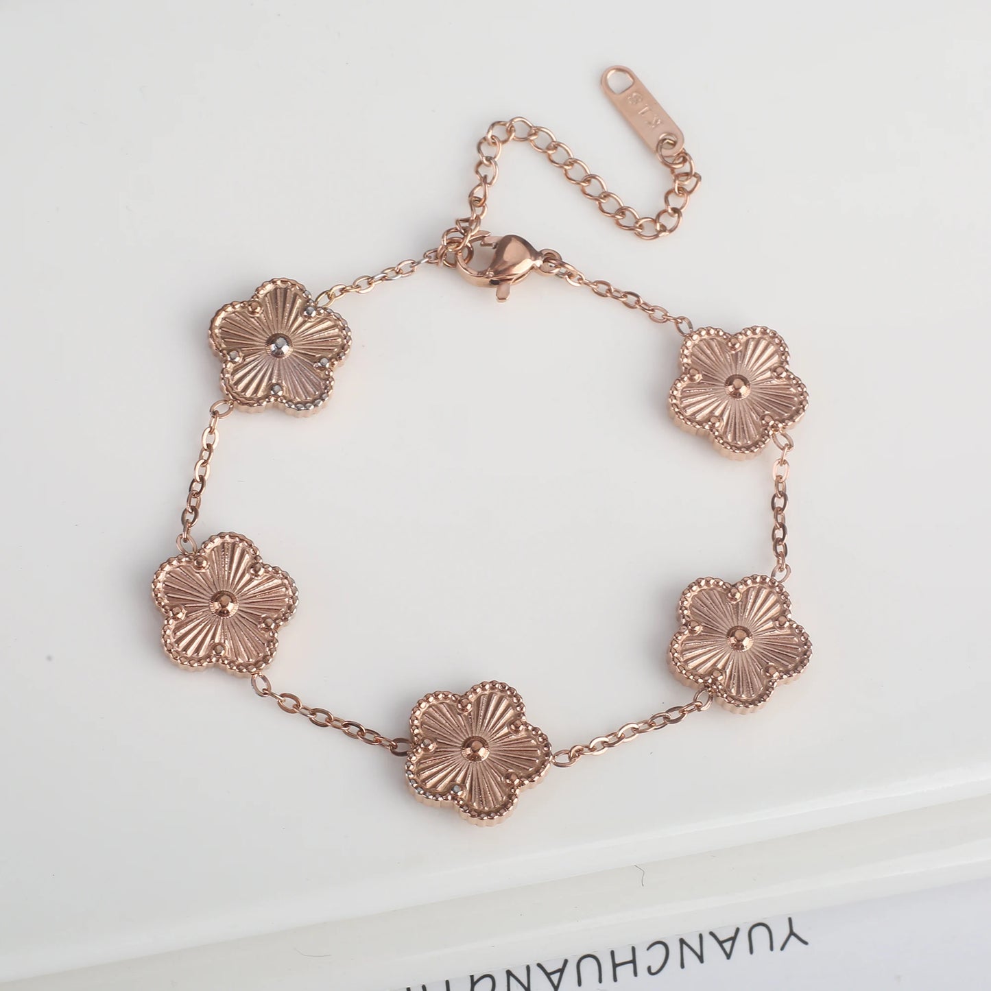 Pulsera clásica de acero inoxidable para mujer, brazalete ajustable de cinco flores, joyerÃa de fiesta a la moda, regalos de trébol