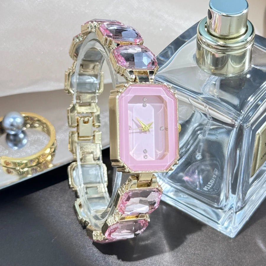 Reloj de mujer de estilo europeo y americano con cadena de diamantes de imitación de sección grande, caja rectangular de color, esfera de diamantes de imitación