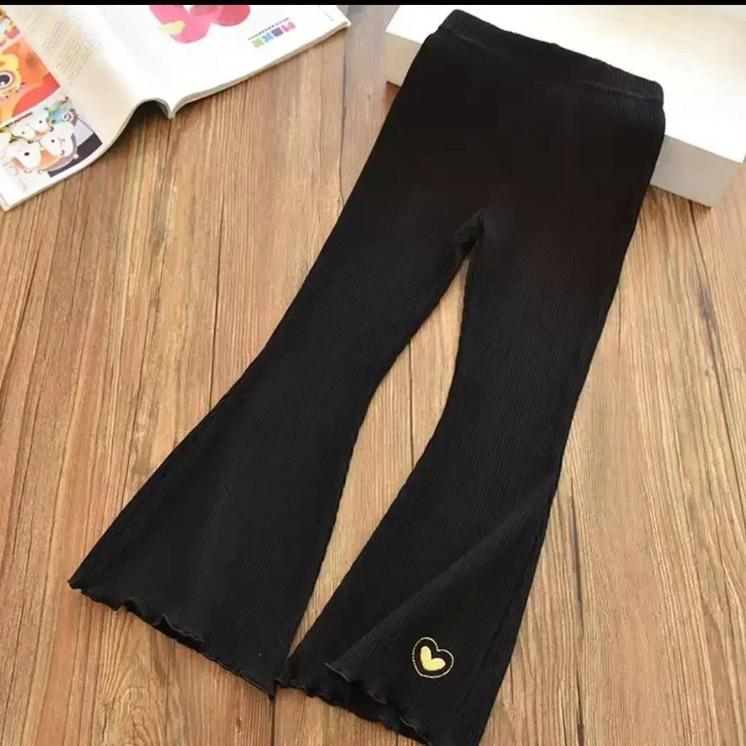 Legging acampanado para niñas, novedad de 20225, pantalones elásticos informales para niños, mallas ajustadas con bordado de corazón, pantalones de verano para niñas