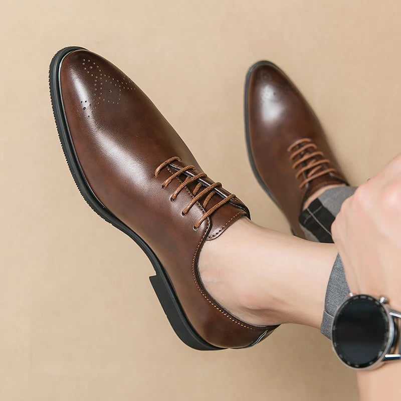 Zapatos de cuero de lujo para hombre, zapatos de alta calidad a la moda Oxford, zapatos de vestir de boda para hombre, zapatos de cuero 2024, zapatos de oficina para caballero