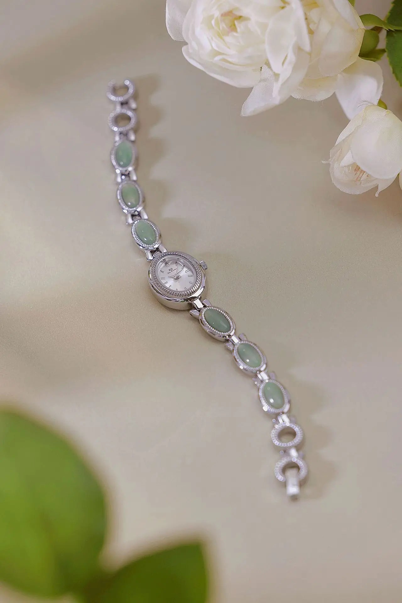 Reloj UTHAI para mujer, pulsera para mujer, marca de lujo, resistente al agua, piedra Dongling Natural Retro, Jade Hotan, relojes de cadena avanzados, regalo