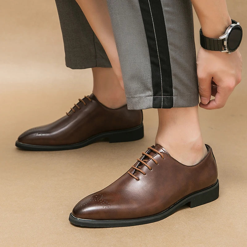 Zapatos de cuero de lujo para hombre, zapatos de alta calidad a la moda Oxford, zapatos de vestir de boda para hombre, zapatos de cuero 2024, zapatos de oficina para caballero