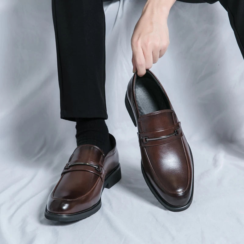 Mocasines casuales clásicos para hombre, zapatos de conducción, moda masculina, zapatos cómodos de cuero para boda, zapatos de vestir negros de negocios