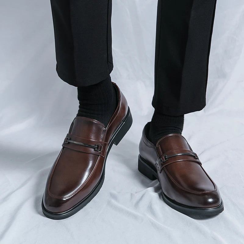 Mocasines casuales clásicos para hombre, zapatos de conducción, moda masculina, zapatos cómodos de cuero para boda, zapatos de vestir negros de negocios